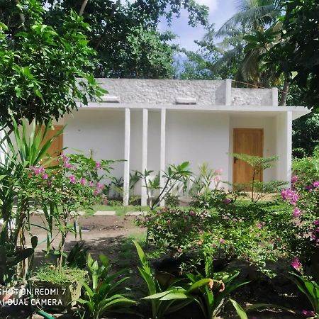 Cemare Cottage Lembar  外观 照片