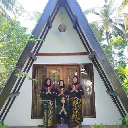 Cemare Cottage Lembar  外观 照片